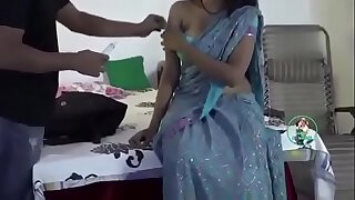 Hot Indian Bhabhi romance With Weaken at Home