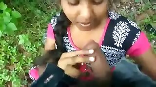 Irinjalakkuda Malayalam 23 yrs venerable unmarried, hot girl sucking and enjoying her lover’s dick at a difficulty forest area super hit viral porn video @ 15.04.2017.