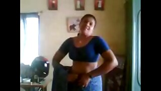 VID-20121023-PV0001-Thrissur ‘Emmanuval Silks’ the religious ministry showroom (IK) Malayalam 42 yrs old married hot and sexy sales woman - housewife aunty undressing her saree and showing her full nude body at hand her 45 yrs old ma